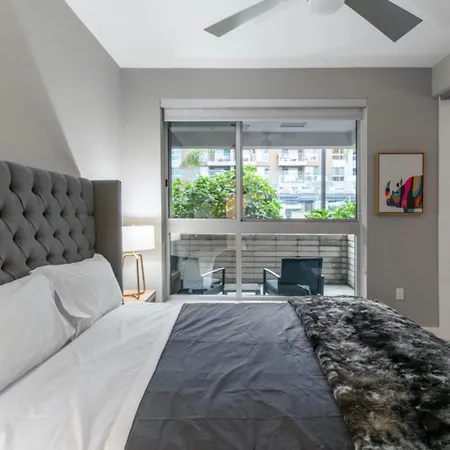 Brand New Luxury Apartment Weho Avl